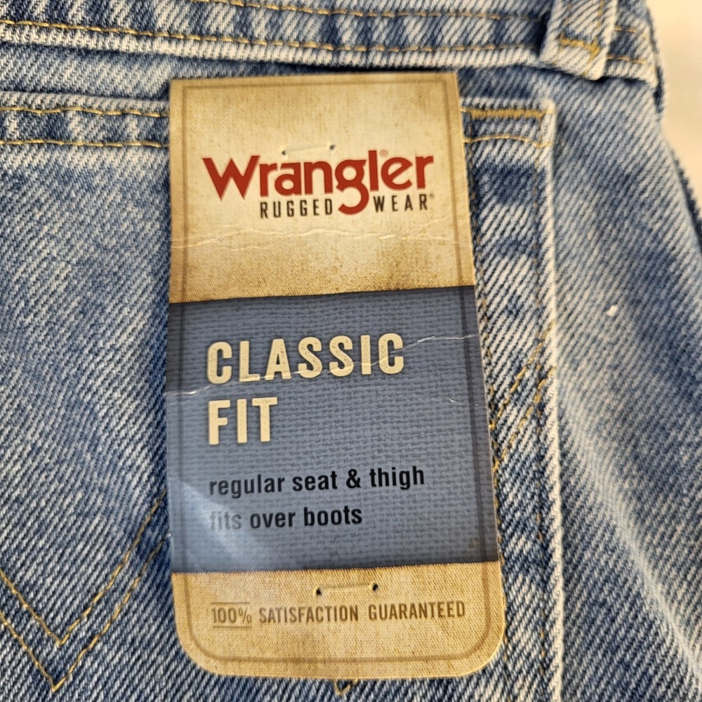 New Mens Wrangler Classic Fit 30x32 Rugged Wear With Tags